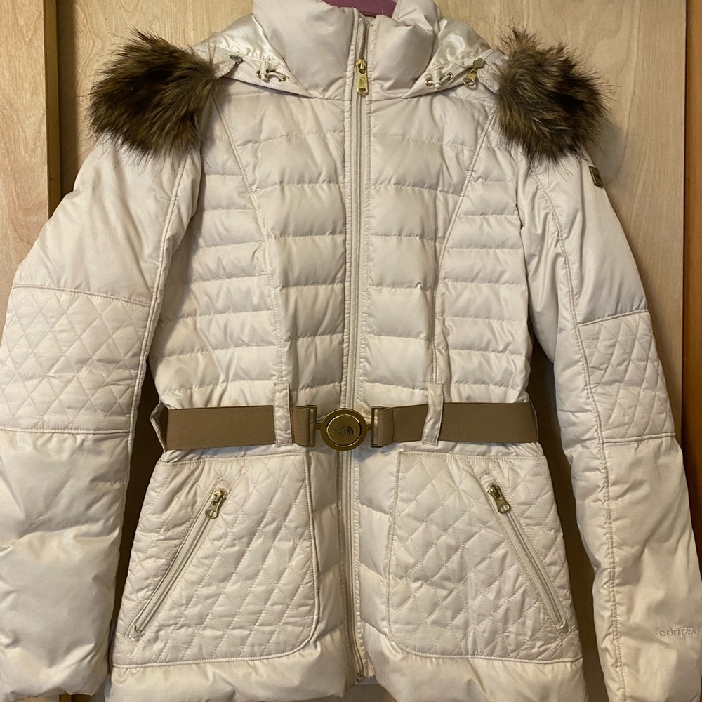 TNF women’s alpine Apres parka with detachable fur hood and belted waist